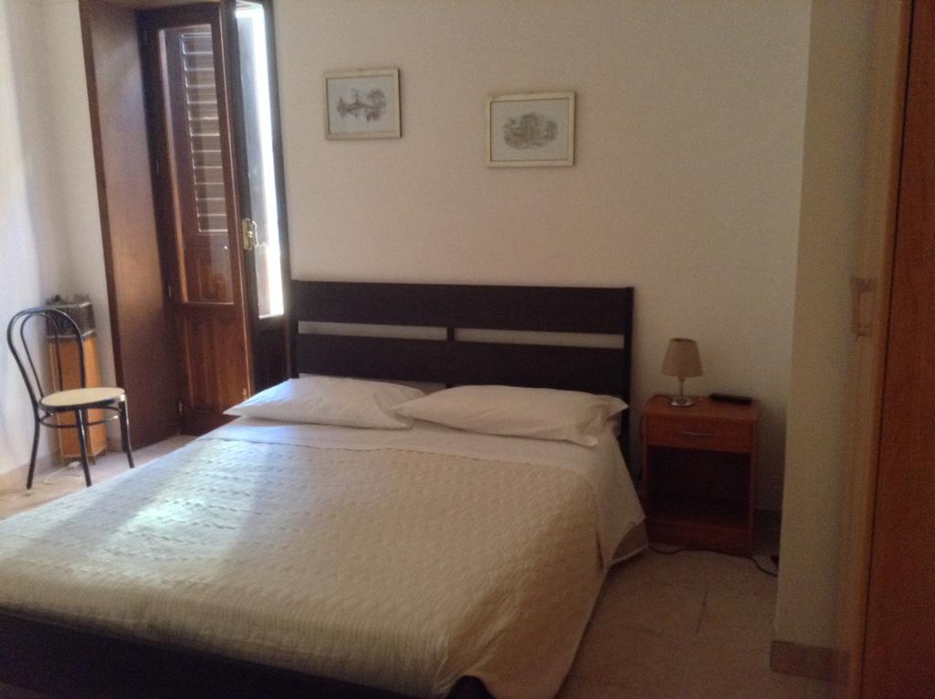 Casa Archimede Daire Siraküza Oda fotoğraf